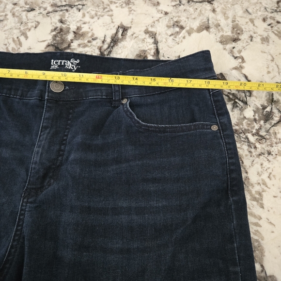 Terra and Sky 16 jeans - Picture 2 of 6